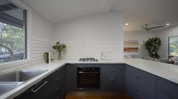 Кухни без верхних шкафов в Красноярске